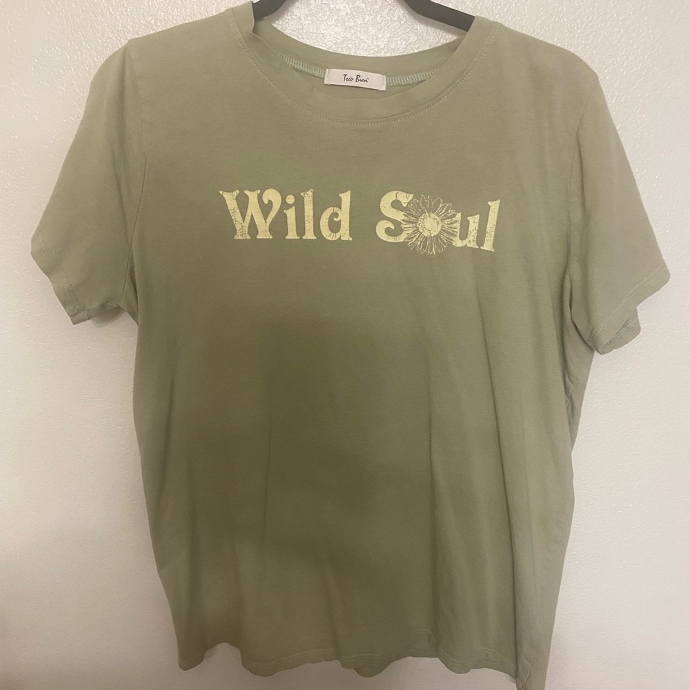 Graphic tee